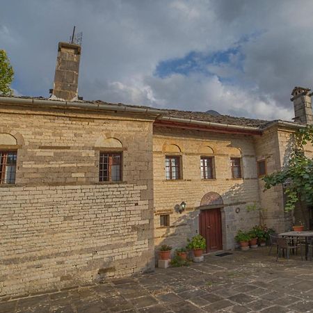 Astraka Guesthouse I Pápingo Kültér fotó