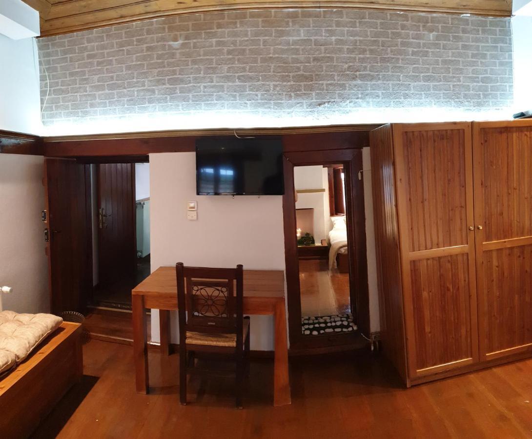 Astraka Guesthouse I Pápingo Kültér fotó