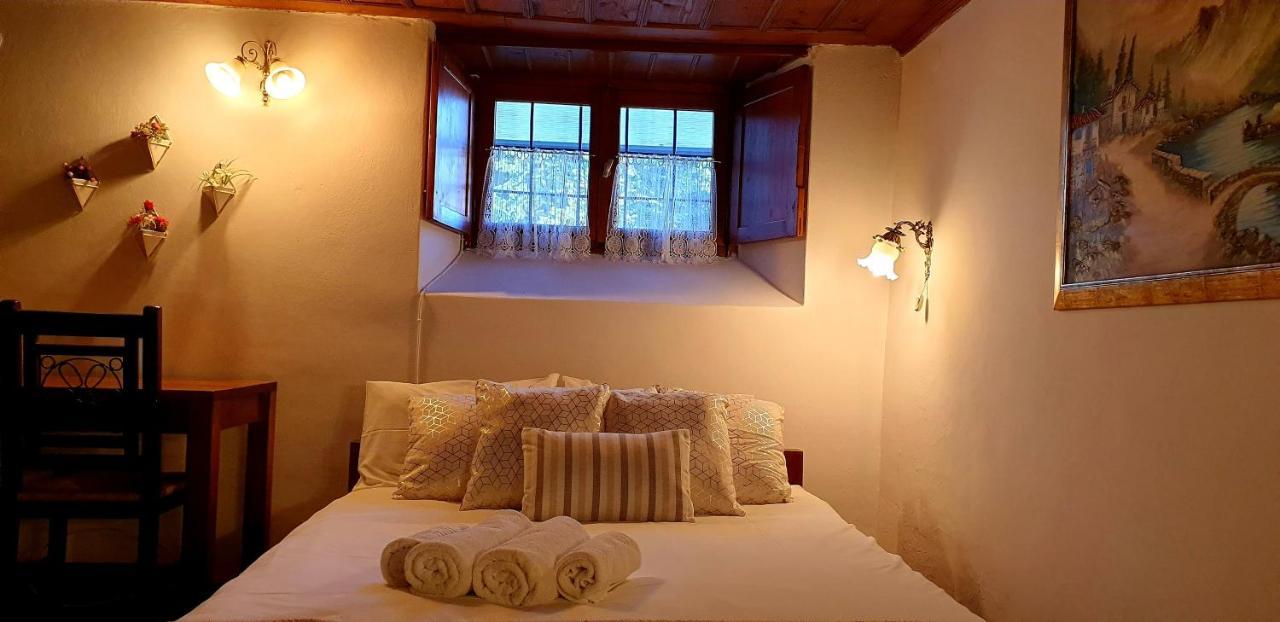 Astraka Guesthouse I Pápingo Kültér fotó