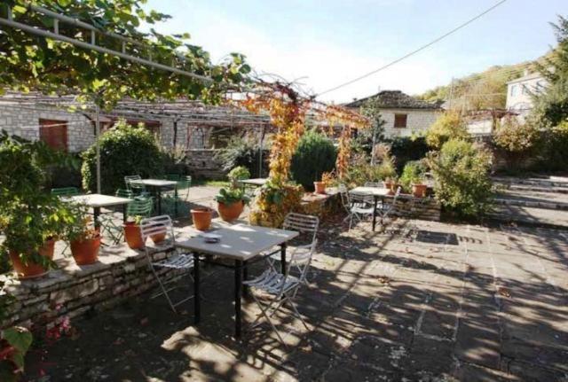 Astraka Guesthouse I Pápingo Kültér fotó